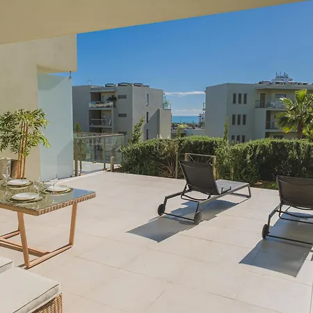 Oasis Mar Pool View Apartment