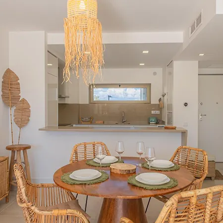 Oasis Mar Pool View Apartment *