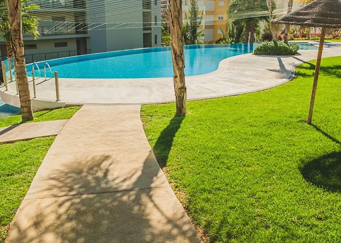 Oasis Mar Pool View * Portimão